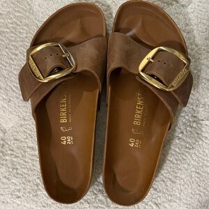 Birkenstock Women's Tan Sandals with Gold Buckle